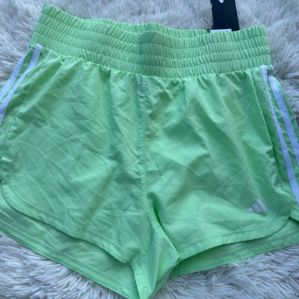 Women Adidas Pacer Short in Mint Green size medium New